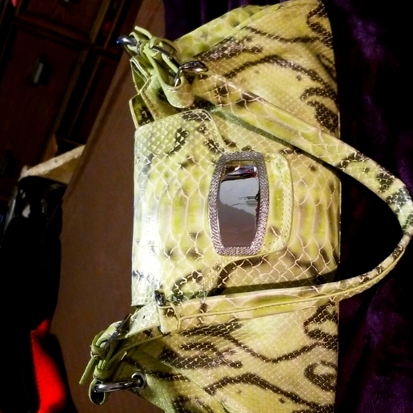 EUC- Lime Green Snake Skin Bag - Picture 3 of 8